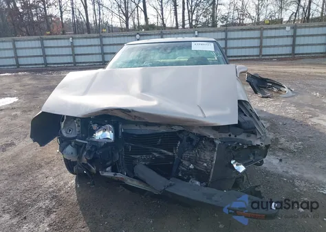 1998 Oldsmobile Regency z USA, uszkodzony, nr VIN 1G3HC52K9W4855352